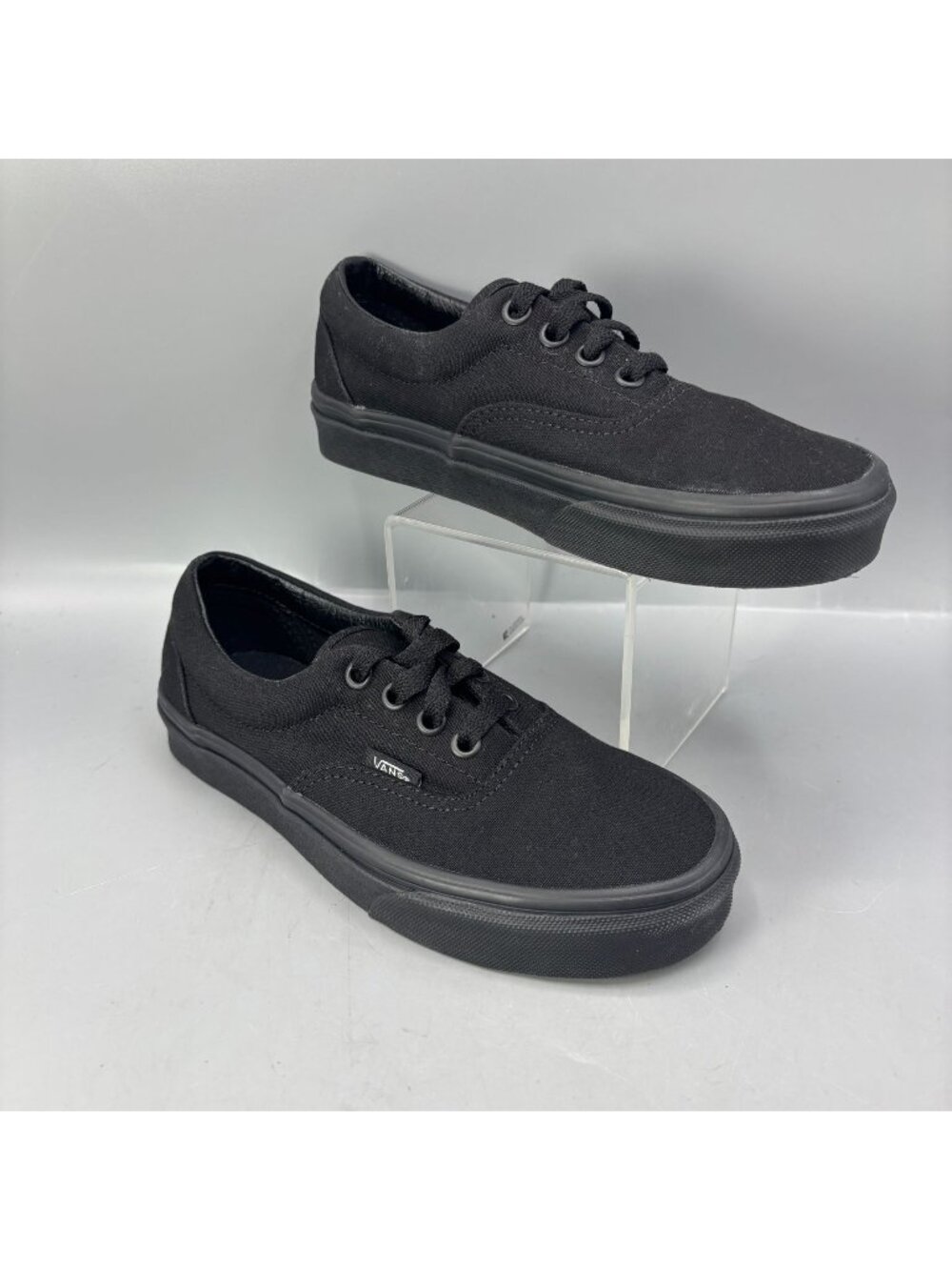 Vans Black Canvas Low-Top Skate Shoes Size 5.5W/4M Classic Style Durable Rubber